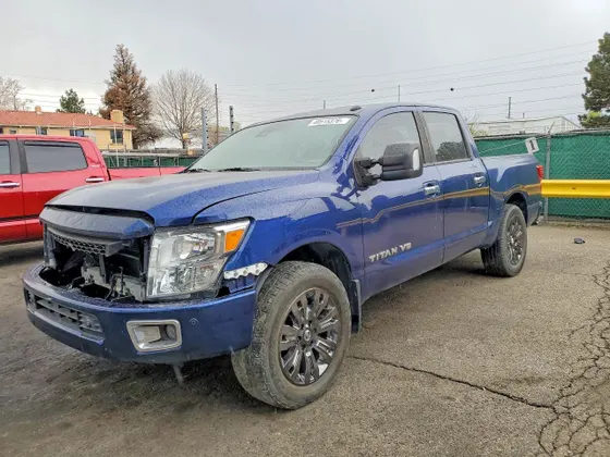 2020 Nissan Titan SV