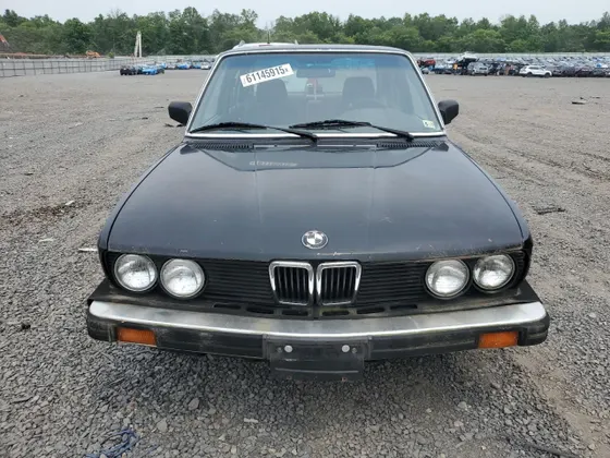 1986 BMW 528 - 533 - 633 - 733 528E