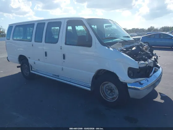 2003 Ford Econoline Wagon XL