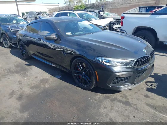 2022 BMW M8 Competition