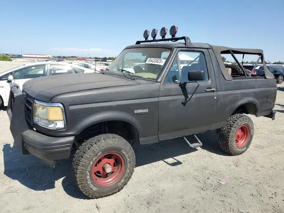 1993 Ford Bronco Custom