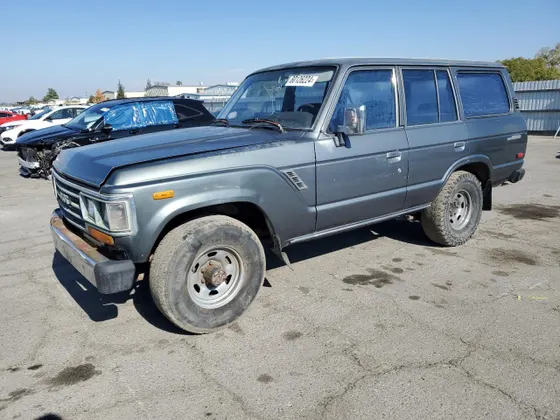 1990 Toyota Land Cruiser FJ62 GX