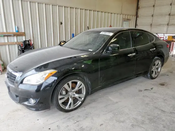 2013 INFINITI M56 X