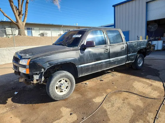 2004 Chevrolet Silverado 2500 Crew Cab LS