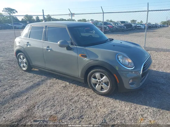 2016 MINI Cooper Hardtop 4 Door COOPER