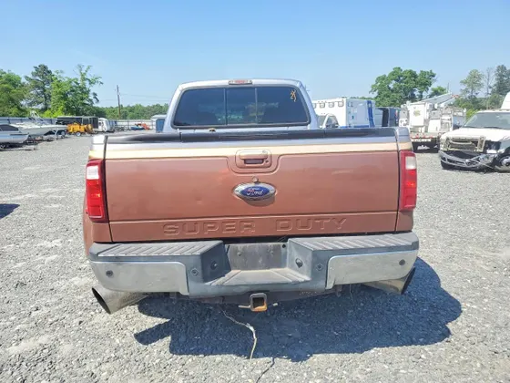 2006 Ford Super Duty F-350 DRW XL