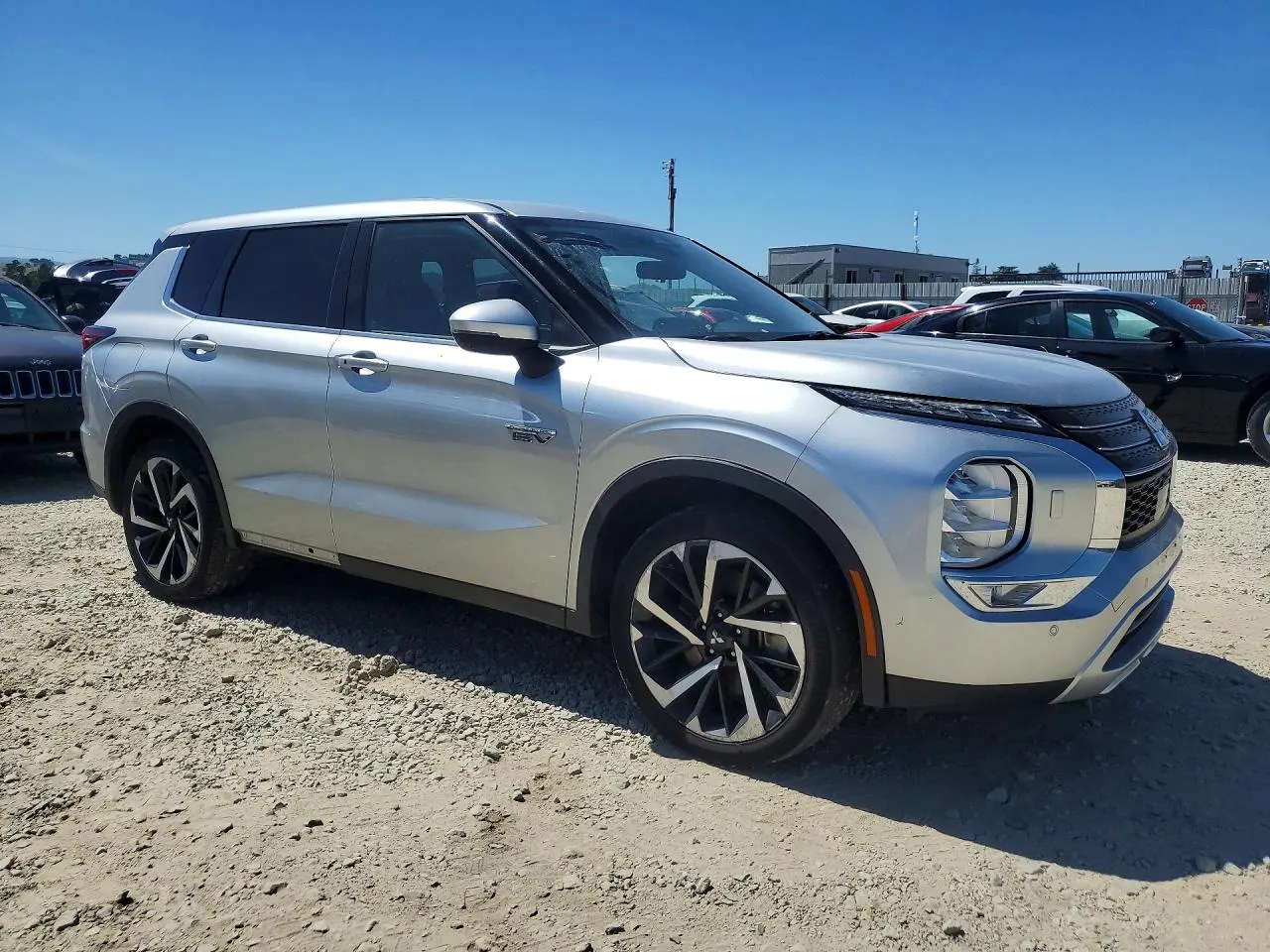 2023 Mitsubishi Outlander PHEV SE