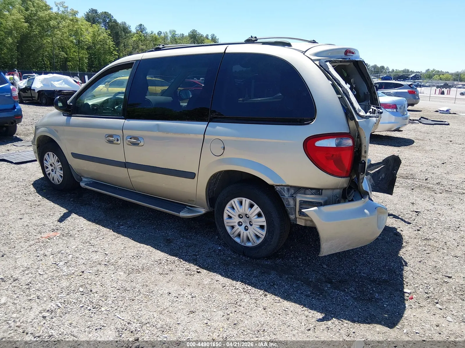 2006 Chrysler Town & Country SWB
