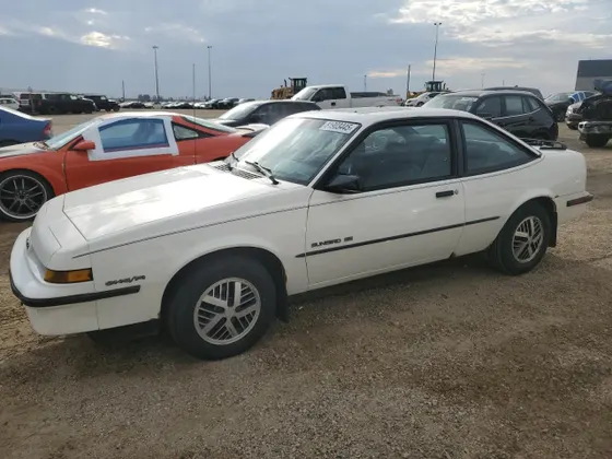 1988 Pontiac Sunbird SE
