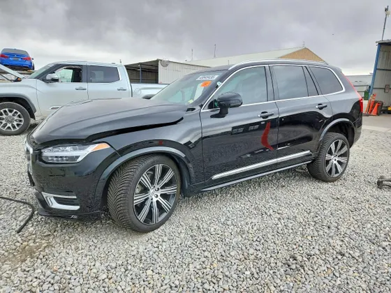 2022 Volvo XC90 Inscription