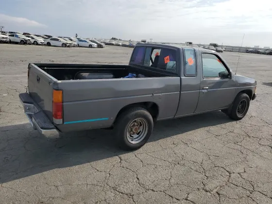 1989 Nissan Hardbody King Cab 2WD KING CAB