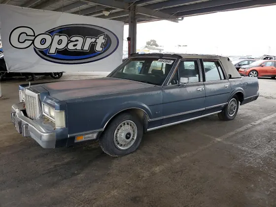 1987 Lincoln Town Car