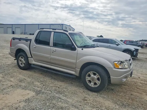 2004 Ford Explorer Sport Trac XLS
