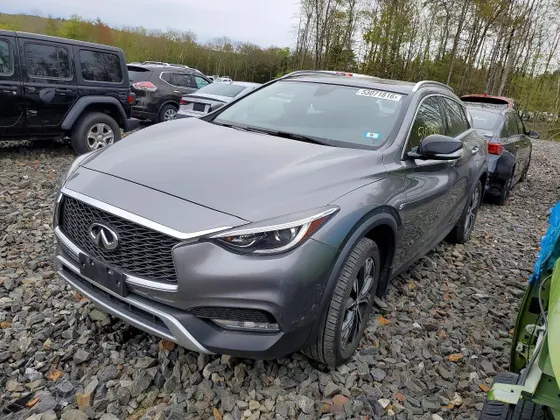 2018 INFINITI QX30 Luxury