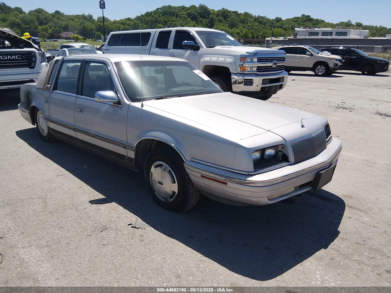 1993 Chrysler New Yorker FIFTH AVENUE
