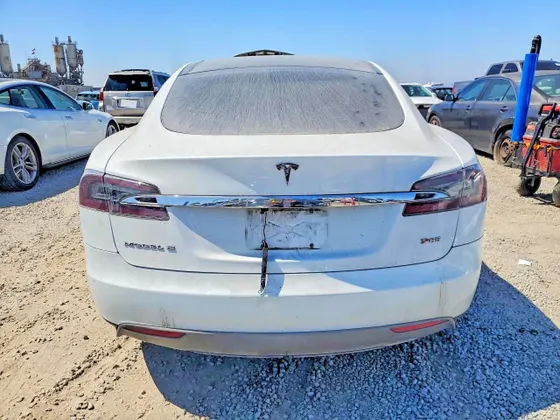 2013 Tesla Model S Performance