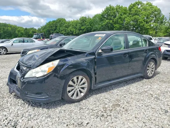 2010 Subaru Legacy Limited Moon