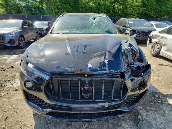 2017 Maserati Levante S