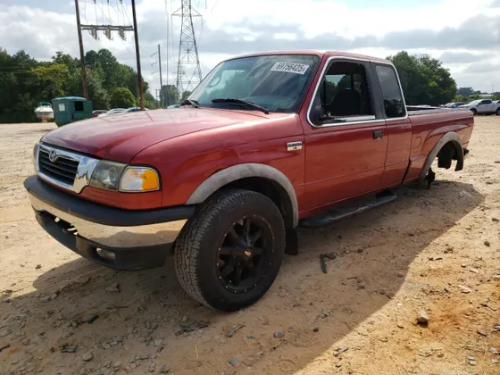 2000 Mazda B-Series 4WD Truck SE
