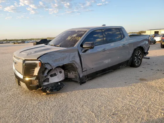 2025 GMC Sierra EV Max Range Denali