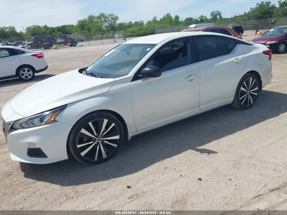2022 Nissan Altima 2.5 SR