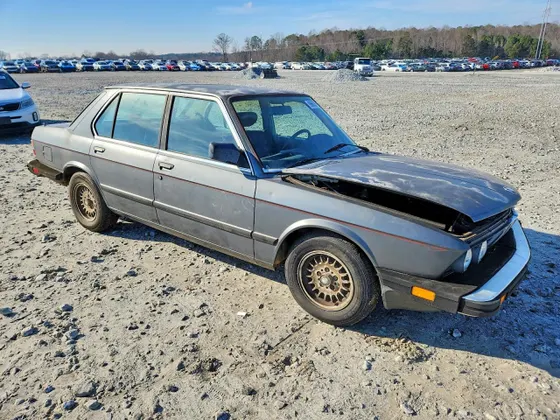 1986 BMW 528 - 533 - 633 - 733 528E