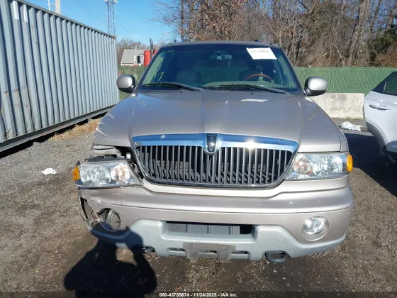 2002 Lincoln Navigator