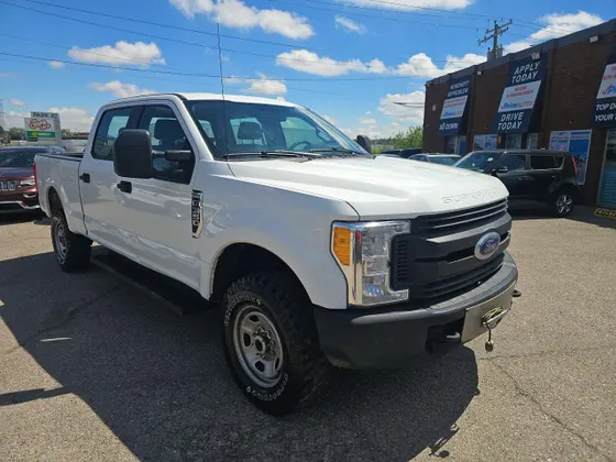 2017 Ford Super Duty F-350 SRW XL