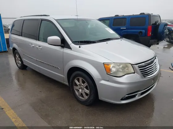 2011 Chrysler Town & Country Touring