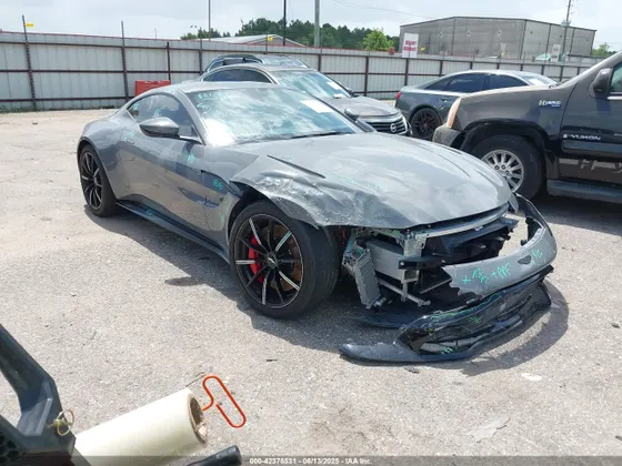 2021 Aston Martin Vantage AUTOMATIC