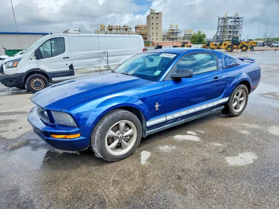 2006 Ford Mustang Standard