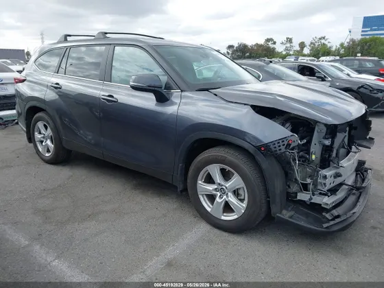 2024 Toyota Highlander XLE