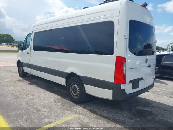 2025 Mercedes-Benz Sprinter Passenger Van HIGH ROOF 4-CYL DIESEL