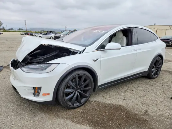 2020 Tesla Model X Long Range