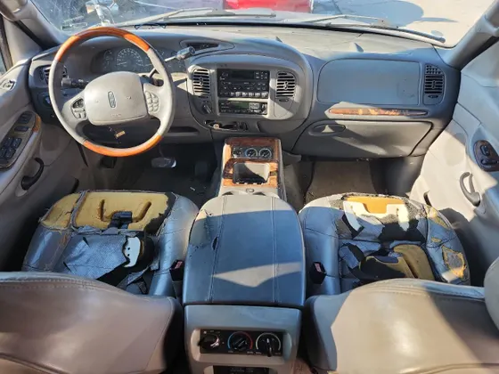 2002 Lincoln Navigator