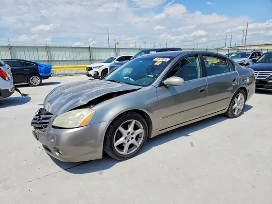 2002 Nissan Altima SE