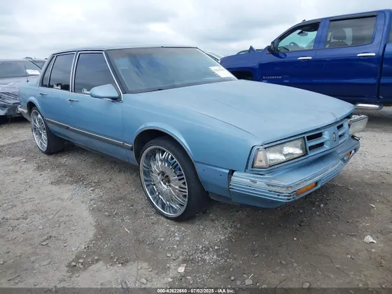 1989 Oldsmobile Delta 88 ROYALE