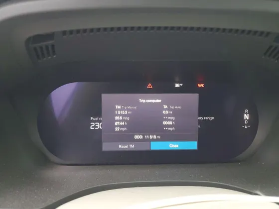 2025 Volvo XC60 Plug-In Hybrid Core
