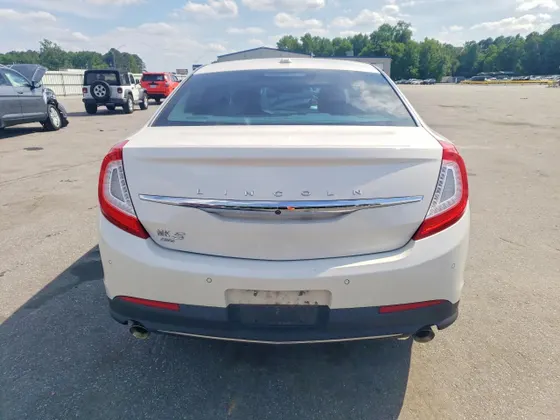 2015 Lincoln MKS