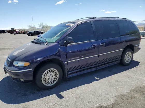 1997 Chrysler Town & Country LXi