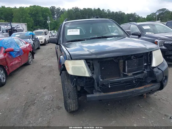 2008 Nissan Pathfinder SE