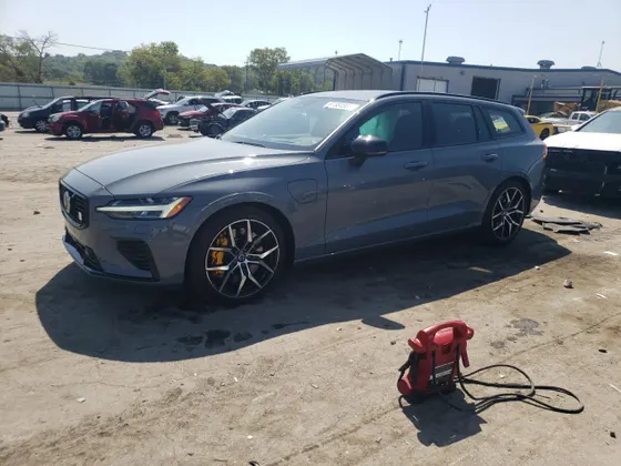 2024 Volvo V60 Recharge Plug-In Hybrid Polestar Engineered