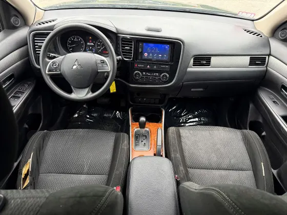 2018 Mitsubishi Outlander ES