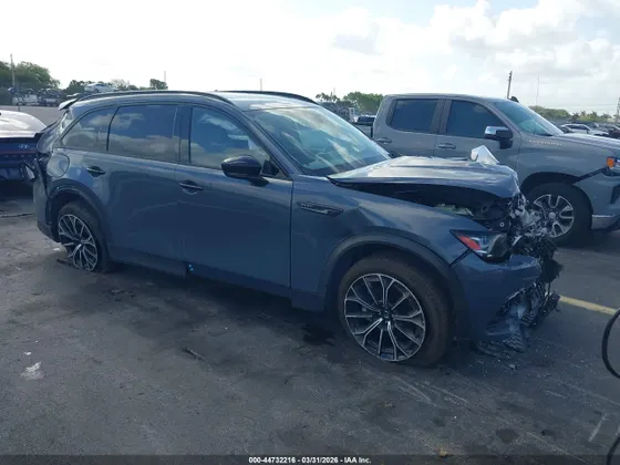 2025 Mazda CX-70 PHEV Premium Package