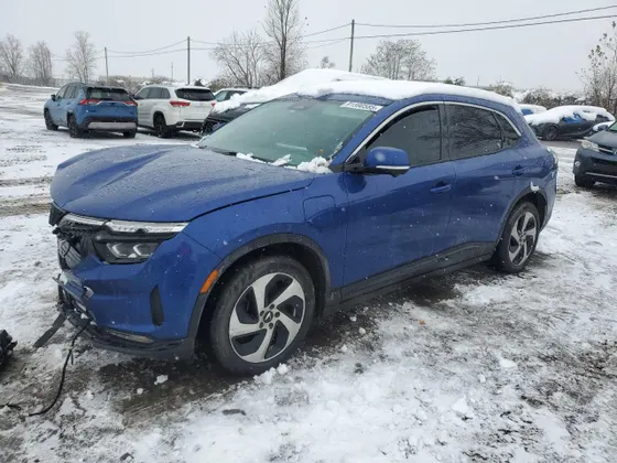 2024 VinFast VF 8 Eco