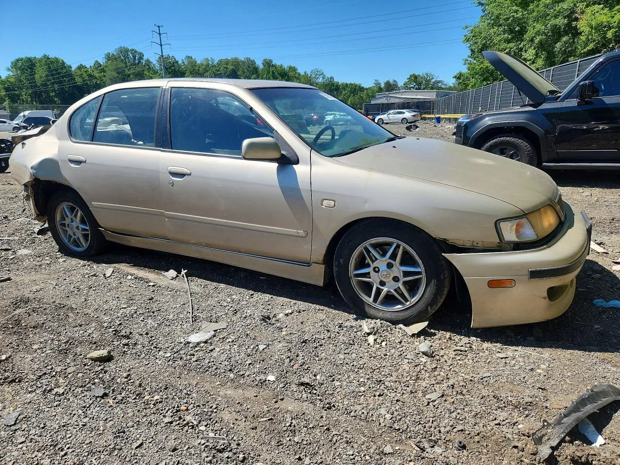 2002 INFINITI G20 Luxury