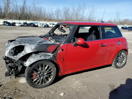 2009 MINI HARDTOP JCW
