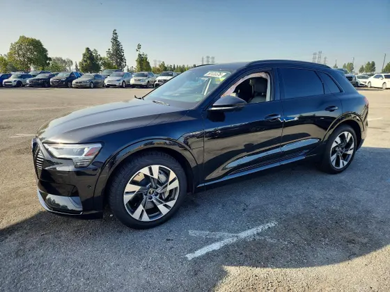 2022 Audi e-tron Premium