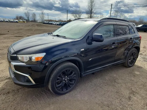 2017 Mitsubishi RVR SE