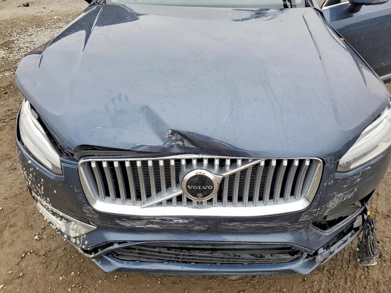 2025 Volvo XC90 Plug-In Hybrid Plus